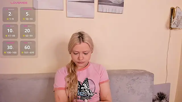 Snapshot of MidnightPoise chatting on July 24, 2026, 5:14 am MidnightPoise online show from July 24, 2026, 5:14 am