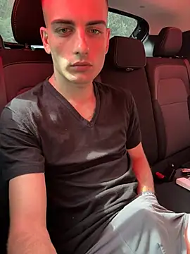 Milanese22 online show from April 28, 2026, 8:41 am