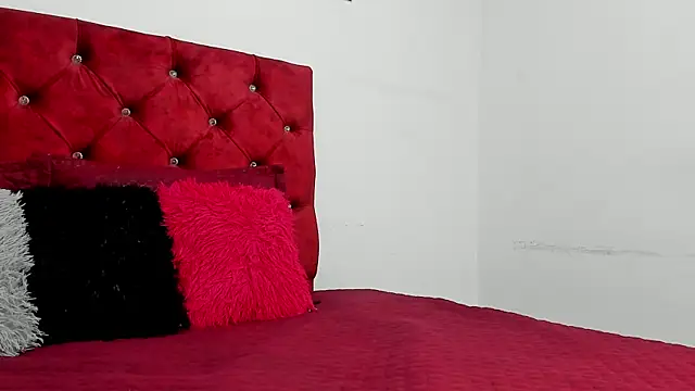 ThiagoSexy005 online show from May 7, 2026, 12:15 am