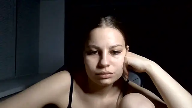 Snapshot of _Linsyy_ee_ chatting on May 13, 2026, 7:21 pm Linsyy ee online show from May 13, 2026, 7:21 pm