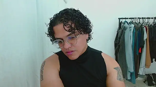 Snapshot of Diane_exotic chatting on May 14, 2026, 10:18 pm Diane exotic online show from May 14, 2026, 10:18 pm