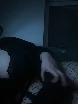 Valentinaxcravee online show from April 26, 2026, 11:46 pm