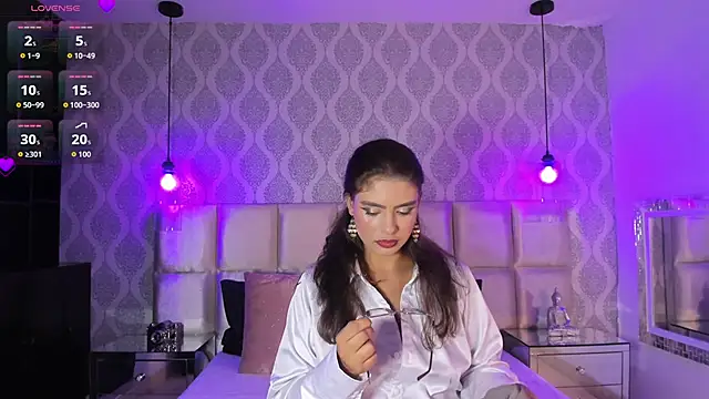 BellaaGrace online show from June 14, 2026, 4:14 am