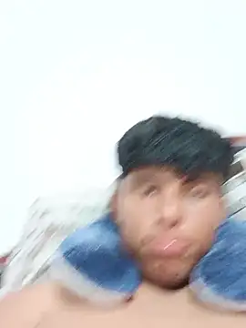 Dariosuarez1109 online show from June 17, 2026, 8:52 pm