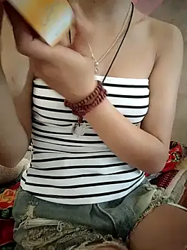 Snapshot of candy_bobo chatting on May 15, 2026, 7:50 am candy bobo online show from May 15, 2026, 7:50 am