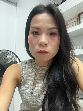 Snapshot of Xiaoyu-aa chatting on May 1, 2026, 12:21 pm Xiaoyu-aa online show from May 1, 2026, 12:21 pm