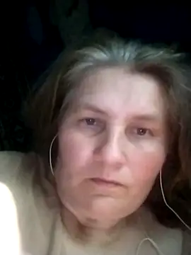 Snapshot of IrisMaris37 chatting on June 27, 2026, 8:09 am IrisMaris37 online show from June 27, 2026, 8:09 am