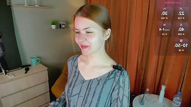 LeyaBloom online show from May 19, 2026, 10:22 am