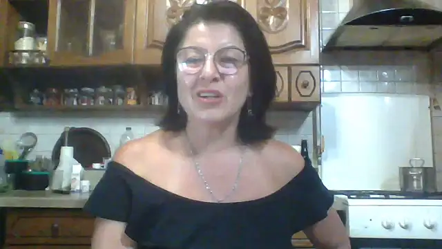 Fiona06 online show from June 5, 2026, 8:03 pm