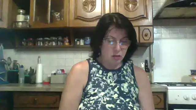 Fiona06 online show from May 19, 2026, 5:31 pm