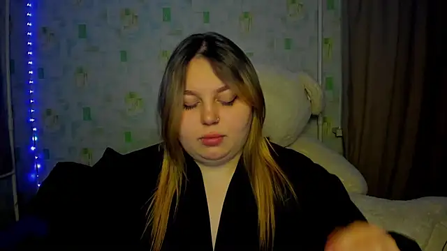 Snapshot of LillyHaigh chatting on May 6, 2026, 1:09 am LillyHaigh online show from May 6, 2026, 1:09 am