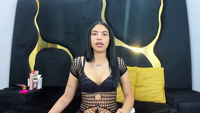 Snapshot of AuroraHoney32 chatting on May 30, 2026, 9:20 pm AuroraHoney32 online show from May 30, 2026, 9:20 pm