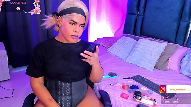 zoee rose online show from June 17, 2026, 9:47 pm