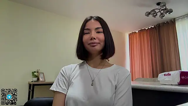 MarylnMonnier online show from April 29, 2026, 7:12 am