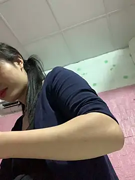 Sary Naughty online show from April 30, 2026, 8:32 am