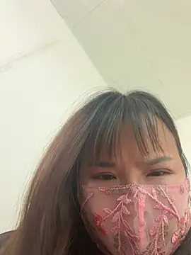 Yanzi-mm online show from August 9, 2026, 3:56 am