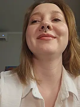 Snapshot of ooopsitscandy chatting on July 10, 2026, 5:24 pm ooopsitscandy online show from July 10, 2026, 5:24 pm