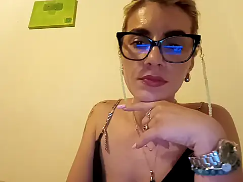Snapshot of Goddess-Anne chatting on June 9, 2026, 8:54 pm Goddess-Anne online show from June 9, 2026, 8:54 pm