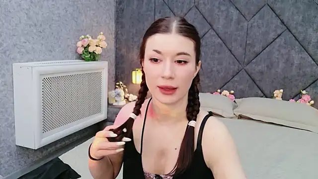 Gina lima online show from June 1, 2026, 8:30 pm