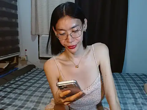 1perfectmodel online show from June 19, 2026, 6:03 pm