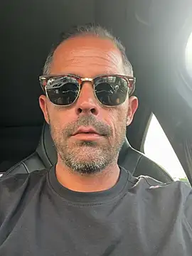 Snapshot of Riccardo86xx chatting on July 20, 2026, 3:14 pm Riccardo86xx online show from July 20, 2026, 3:14 pm