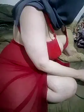 Snapshot of beauty-curvy chatting on May 9, 2026, 12:58 am beauty-curvy online show from May 9, 2026, 12:58 am