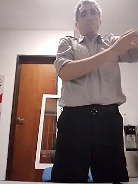 Alejandro83bsf online show from August 4, 2026, 12:37 am