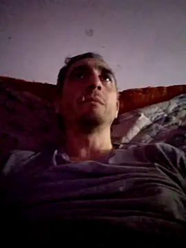 Alejandro83bsf online show from May 6, 2026, 5:39 pm