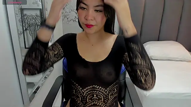 Snapshot of SHARLOTTE_SUITTE chatting on May 2, 2026, 7:19 pm SHARLOTTE SUITTE online show from May 2, 2026, 7:19 pm