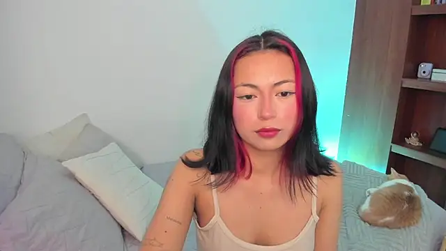 Snapshot of Hanna_naoo_ chatting on August 6, 2026, 8:04 pm Hanna naoo online show from August 6, 2026, 8:04 pm