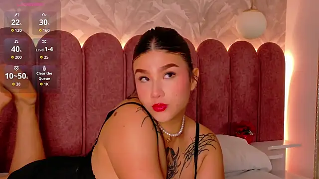 Snapshot of Emily-Cooper- chatting on May 11, 2026, 3:41 am Emily-Cooper- online show from May 11, 2026, 3:41 am
