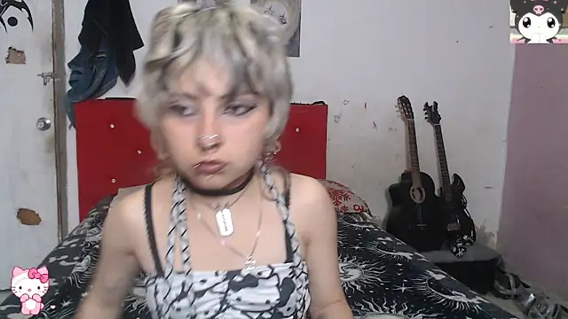 Snapshot of Cute_Chrixxx chatting on May 25, 2026, 12:04 pm Cute Chrixxx online show from May 25, 2026, 12:04 pm