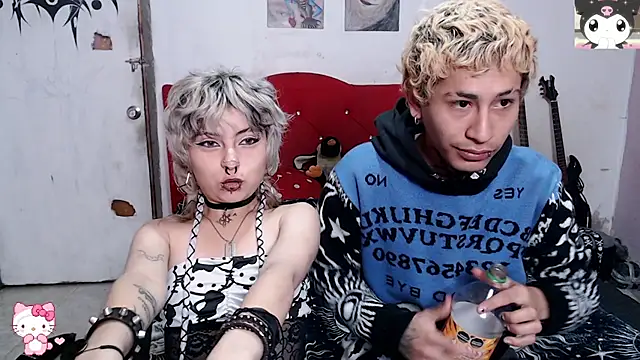 Snapshot of Cute_Chrixxx chatting on May 21, 2026, 12:02 pm Cute Chrixxx online show from May 21, 2026, 12:02 pm