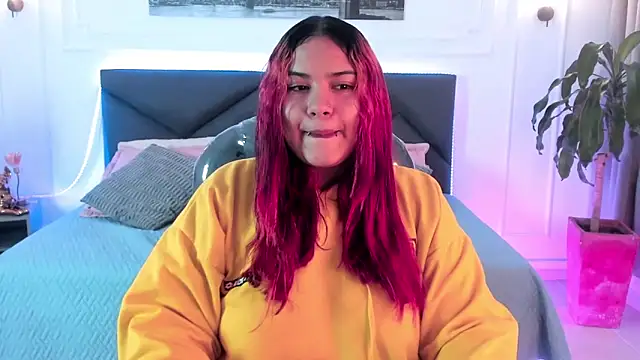 Snapshot of Raichell_sweet_curvy chatting on May 29, 2026, 2:45 pm Raichell sweet curvy online show from May 29, 2026, 2:45 pm