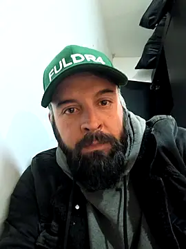 erikthor online show from May 12, 2026, 5:26 am