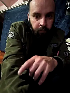 erikthor online show from May 4, 2026, 6:27 am
