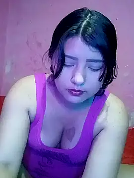 Estrellitadelmar online show from June 30, 2026, 8:09 pm
