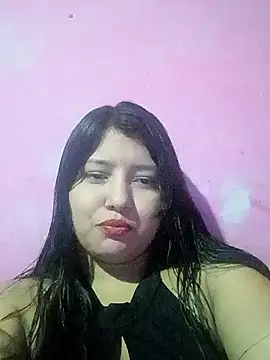 Estrellitadelmar online show from May 3, 2026, 5:27 pm