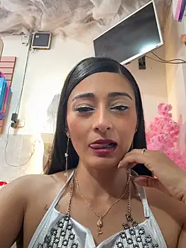 Snapshot of IsabellaMariet chatting on July 6, 2026, 3:03 pm IsabellaMariet online show from July 6, 2026, 3:03 pm