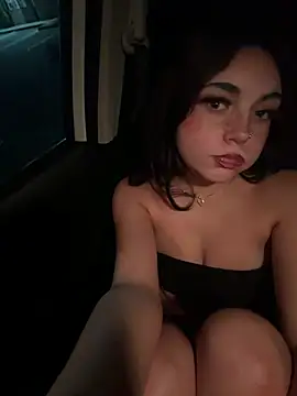Maddieblairxo online show from August 8, 2026, 7:48 am