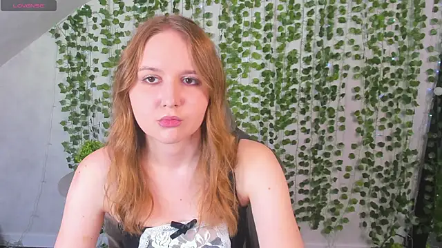 Emmaa Kimm online show from July 7, 2026, 12:57 am