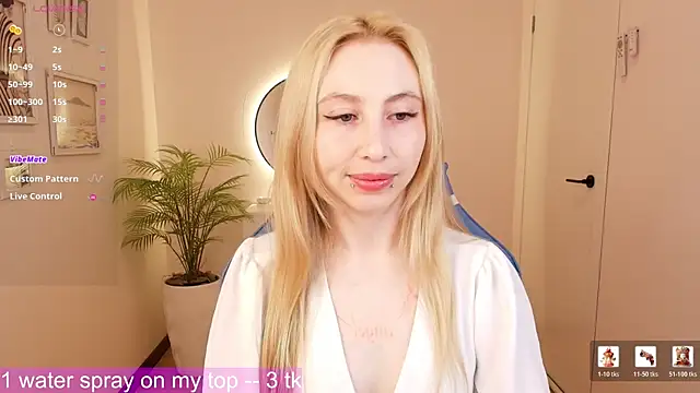 Snapshot of MilkChoc0late chatting on May 22, 2026, 2:31 am MilkChoc0late online show from May 22, 2026, 2:31 am