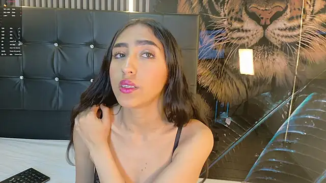 Angelasexx online show from May 17, 2026, 12:38 pm