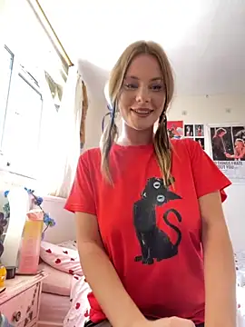 Snapshot of Young_Lizzie chatting on April 30, 2026, 3:08 pm Young Lizzie online show from April 30, 2026, 3:08 pm