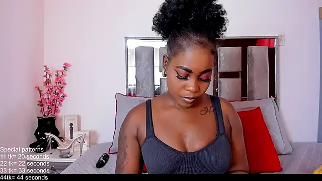 EmilyRooa1 online show from June 22, 2026, 7:22 pm