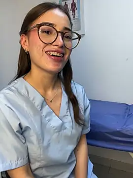 Snapshot of Sweet_Milaa1 chatting on June 19, 2026, 7:09 pm Sweet Milaa1 online show from June 19, 2026, 7:09 pm