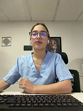 Snapshot of Sweet_Milaa1 chatting on July 9, 2026, 7:57 pm Sweet Milaa1 online show from July 9, 2026, 7:57 pm