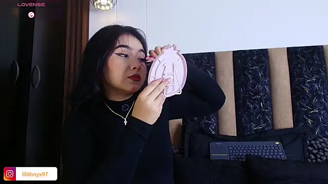 sweet dollLilith online show from May 6, 2026, 3:05 pm