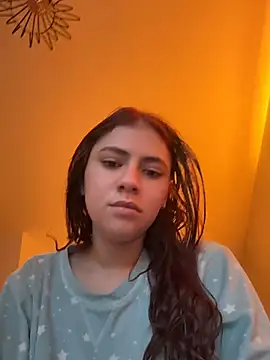 Snapshot of EmilyCxx chatting on August 6, 2026, 11:11 pm EmilyCxx online show from August 6, 2026, 11:11 pm
