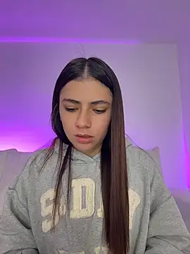 Snapshot of EmilyCxx chatting on July 24, 2026, 9:27 am EmilyCxx online show from July 24, 2026, 9:27 am
